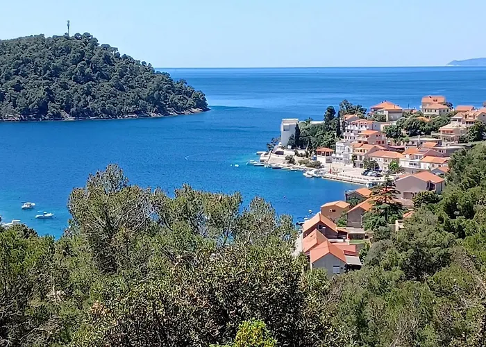 Bertie's - Two Bedroom Fernand *